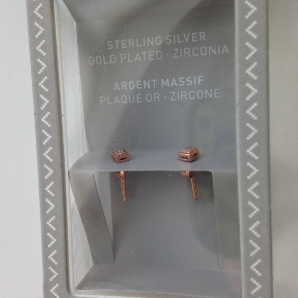 Tiny New Sterling Silver Gold Plated Zirconia Stud Earr…